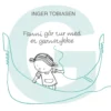 fanni går tur med et garnstykke